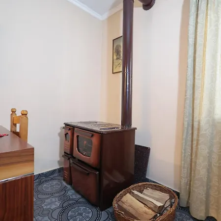 Cozy Traditional House In Korce, Albania Διαμέρισμα